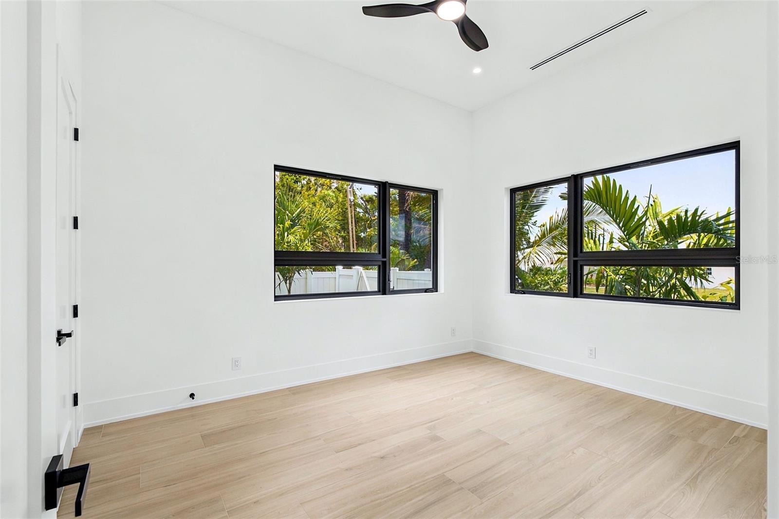 HARTLAND PARK - Residential