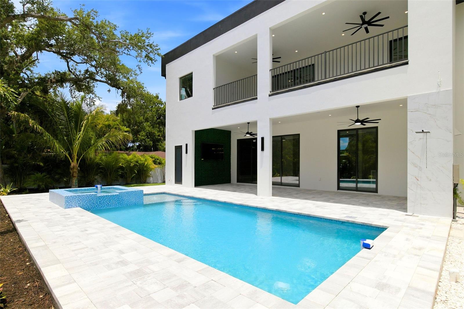 HARTLAND PARK - Residential