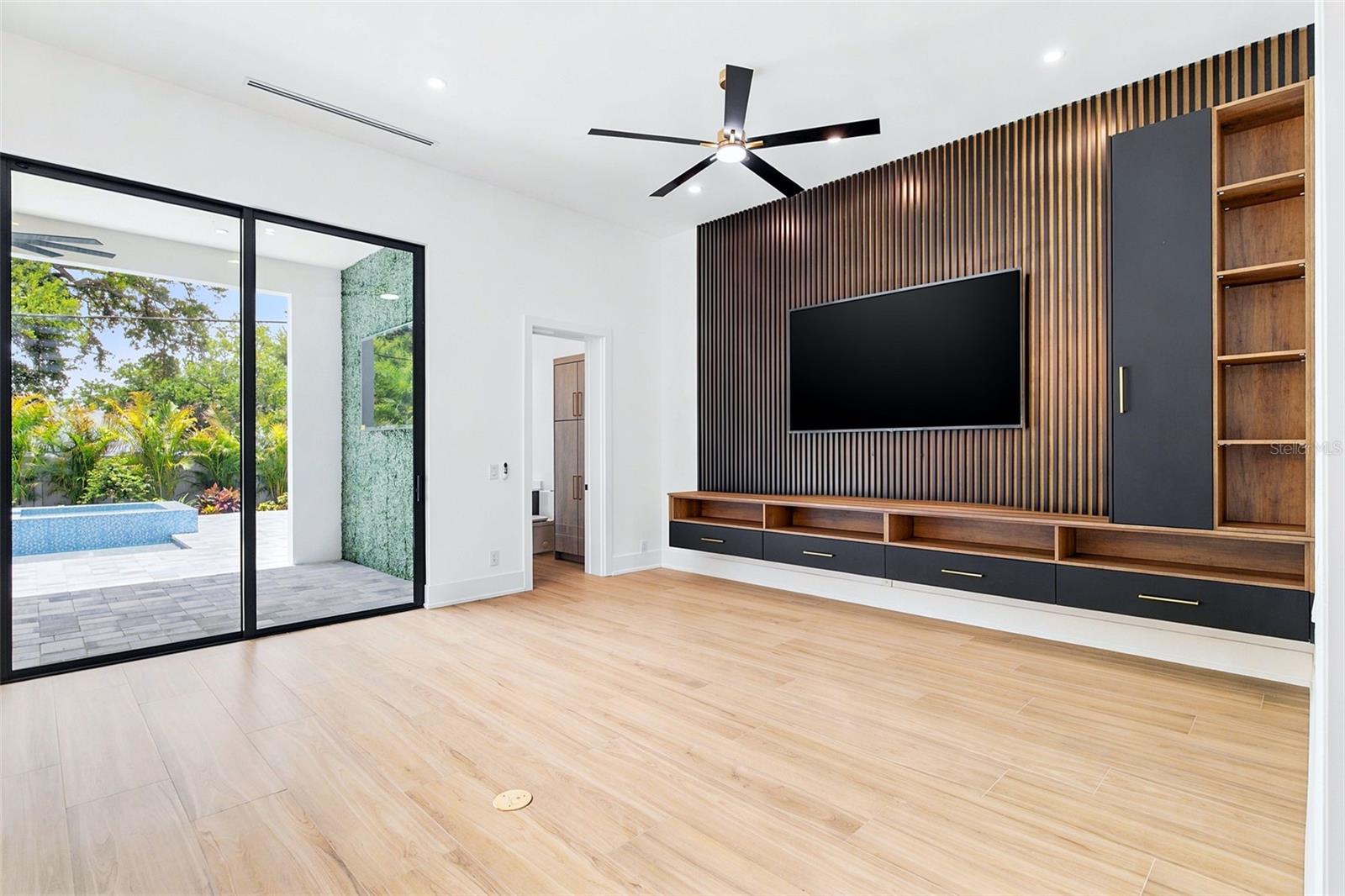 HARTLAND PARK - Residential