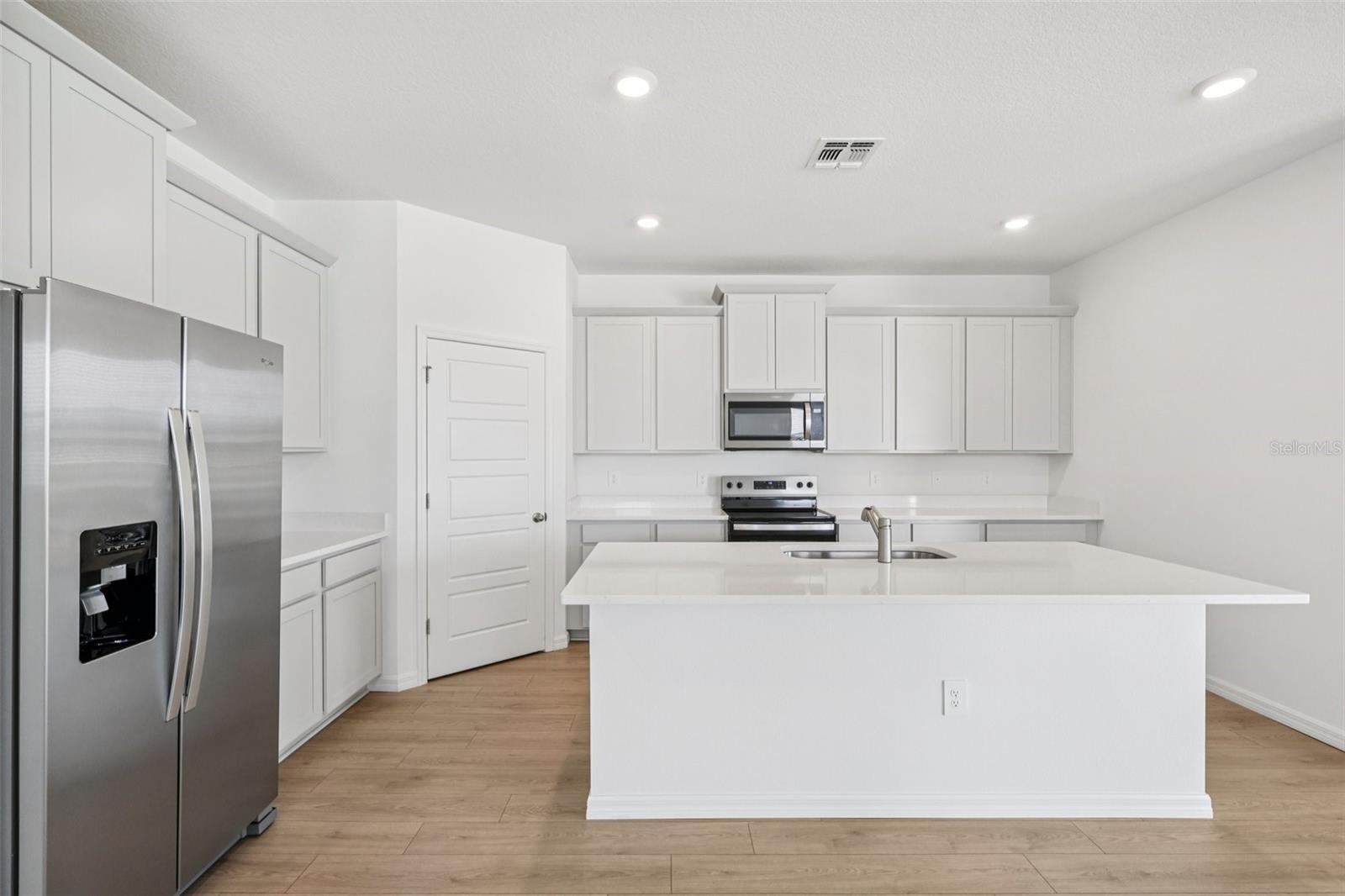 HARMONY ON LAKE ELOISE - Residential