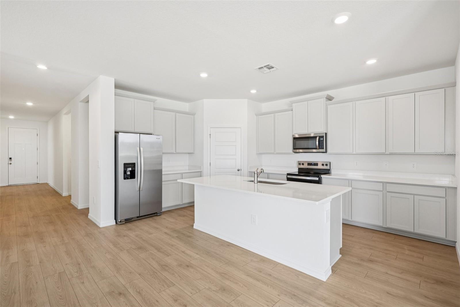 HARMONY ON LAKE ELOISE - Residential