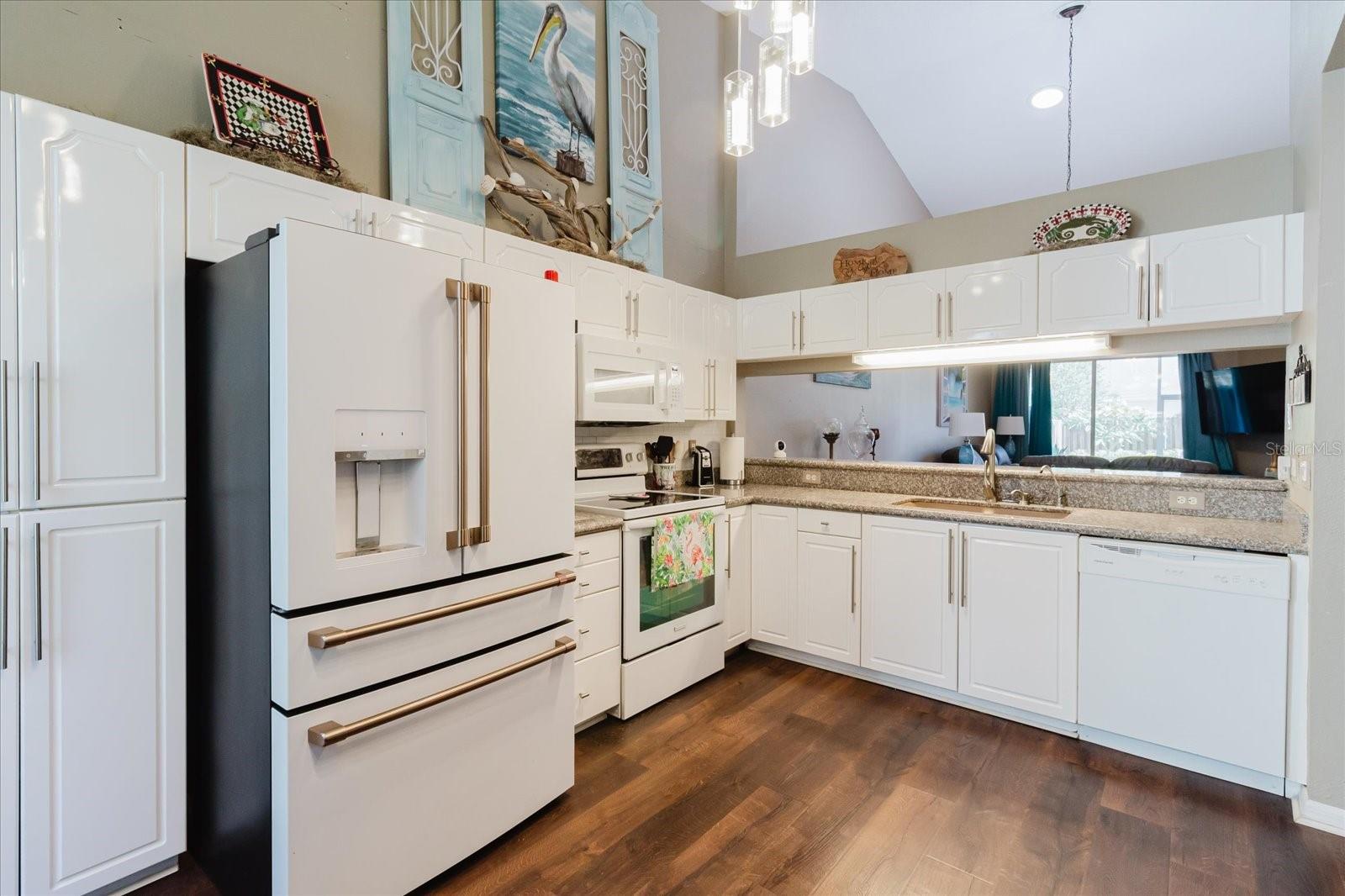 BROOKFIELD - Residential