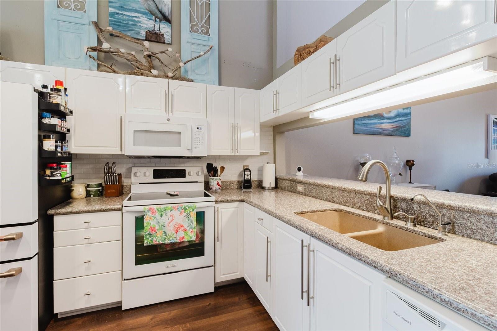 BROOKFIELD - Residential