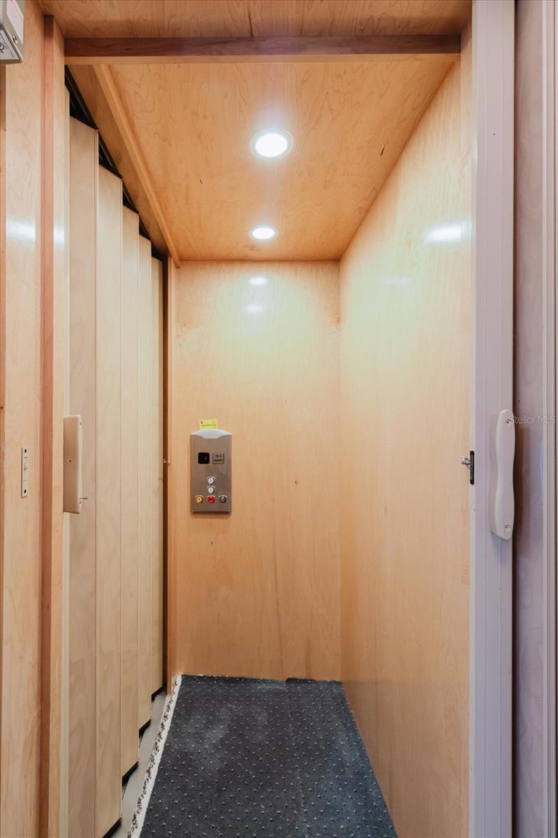 BROOKFIELD - Residential