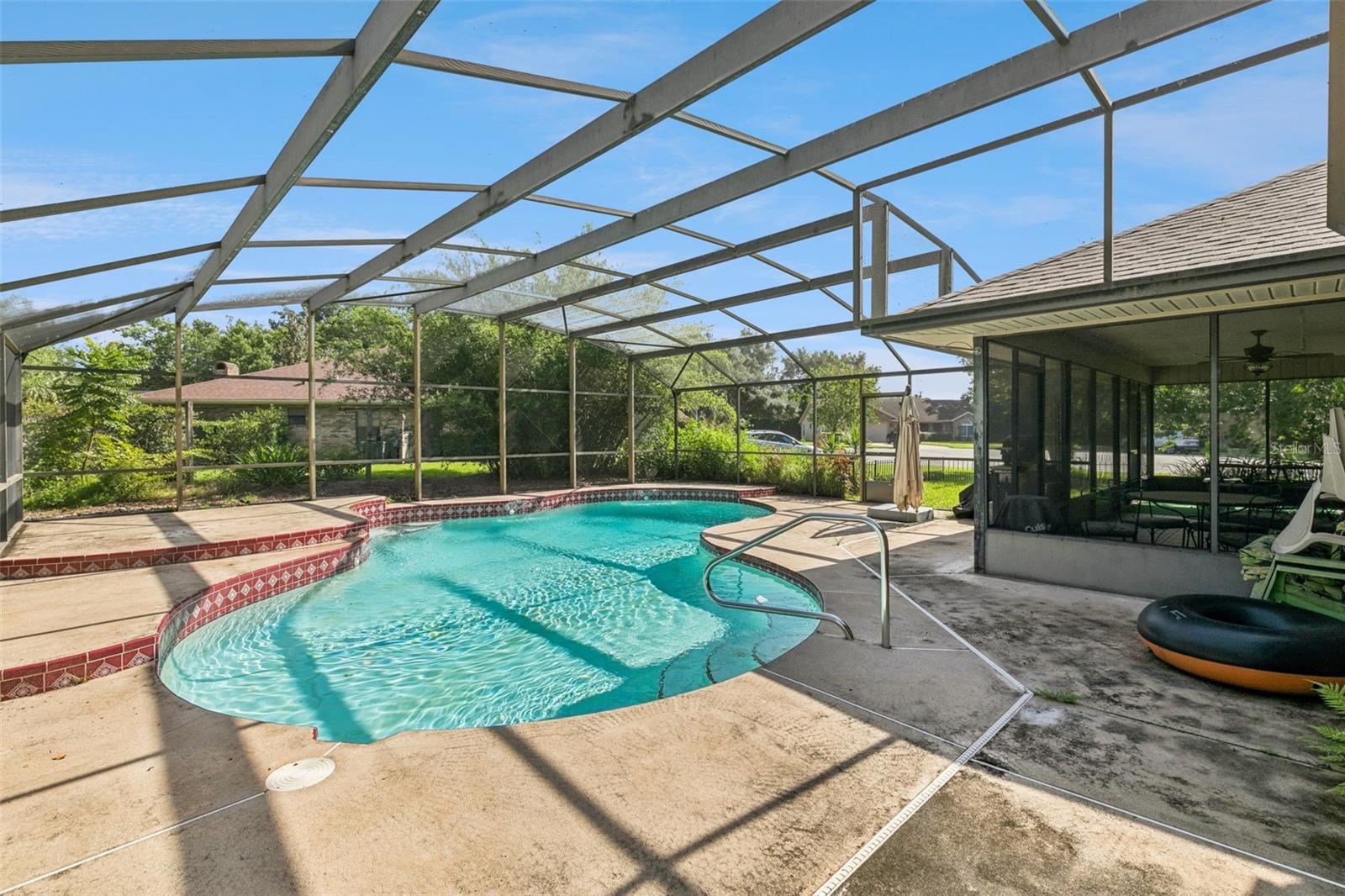 WOODBOUND LAKES - Residential