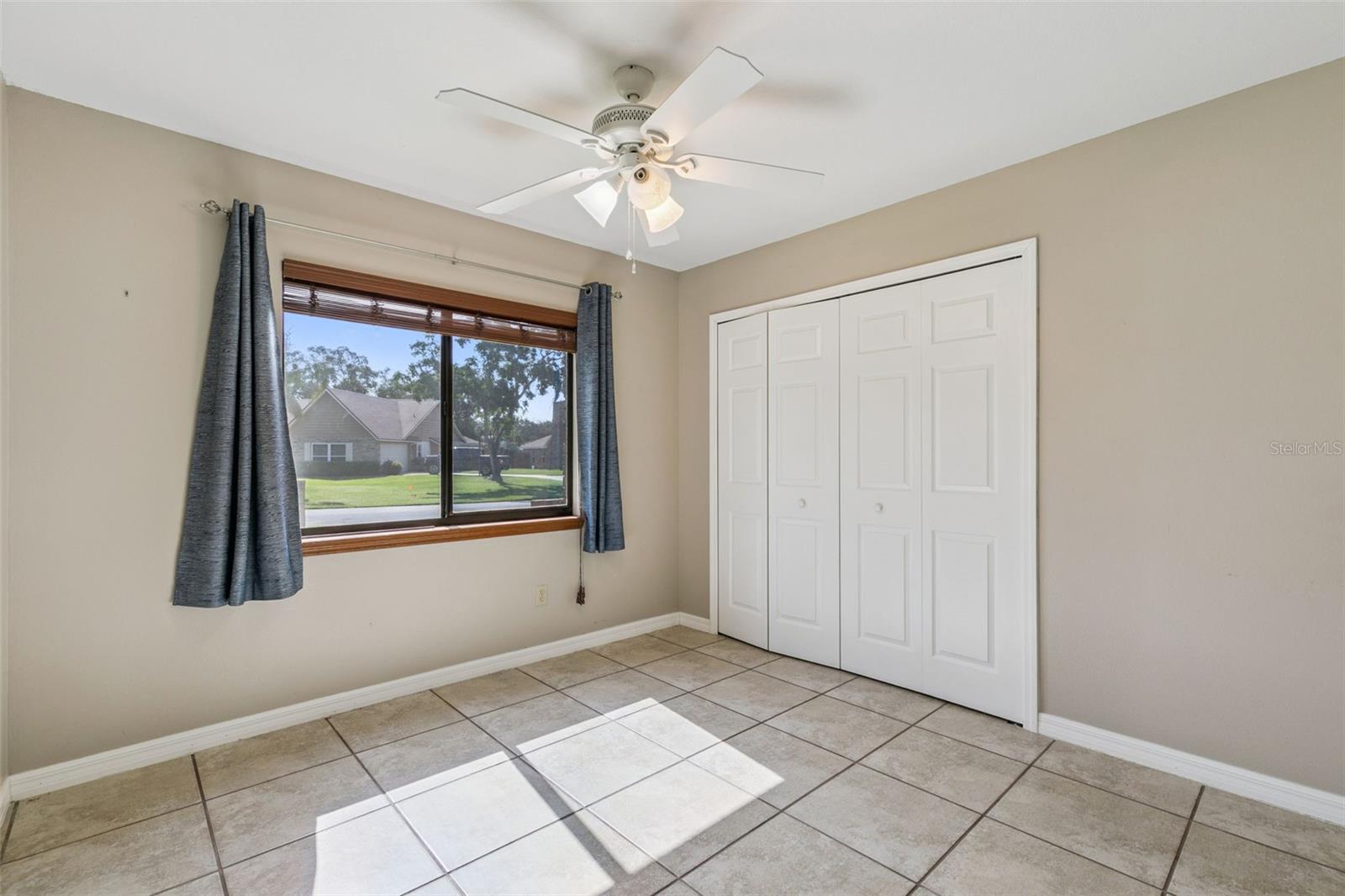 WOODBOUND LAKES - Residential