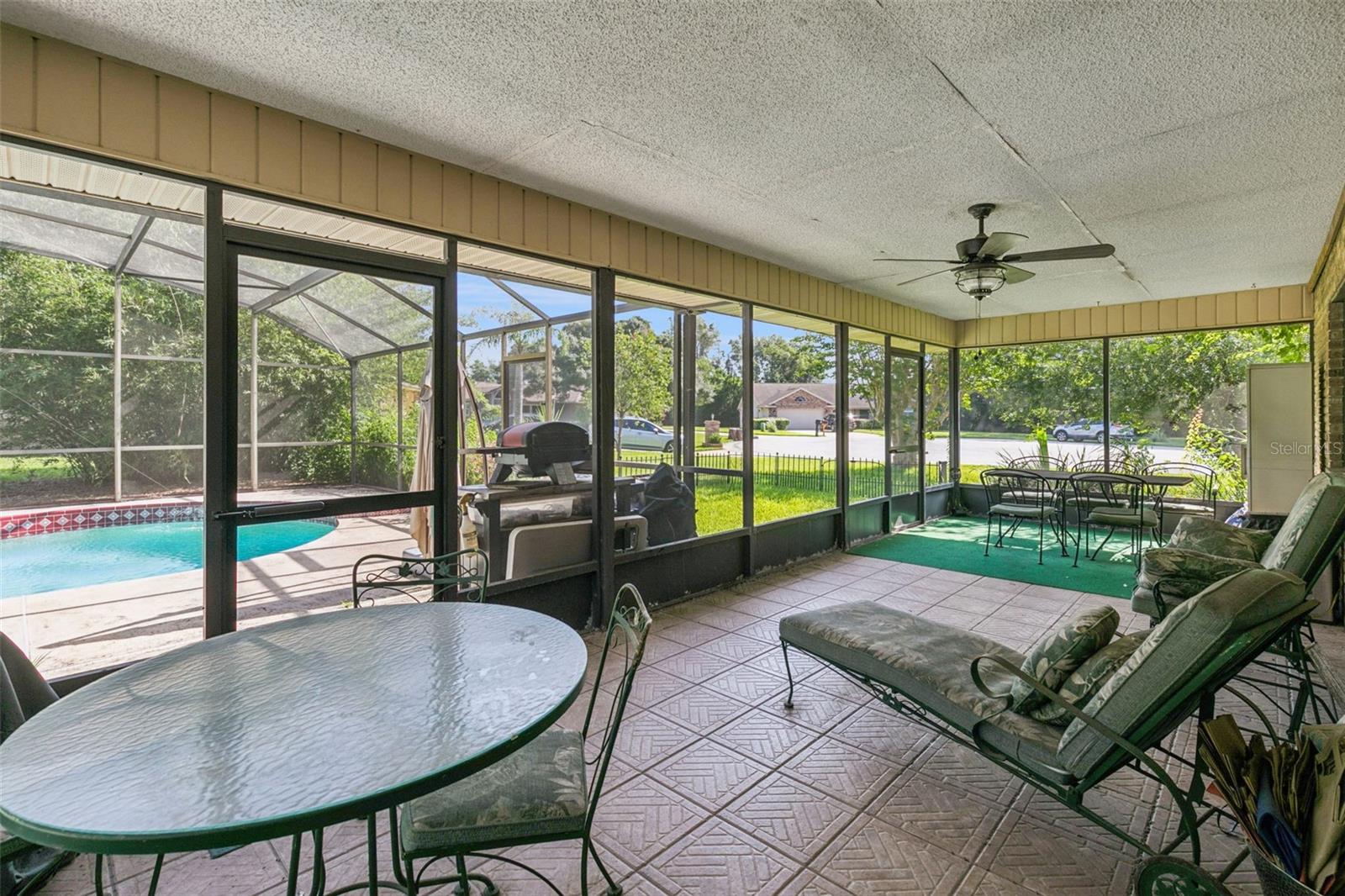 WOODBOUND LAKES - Residential