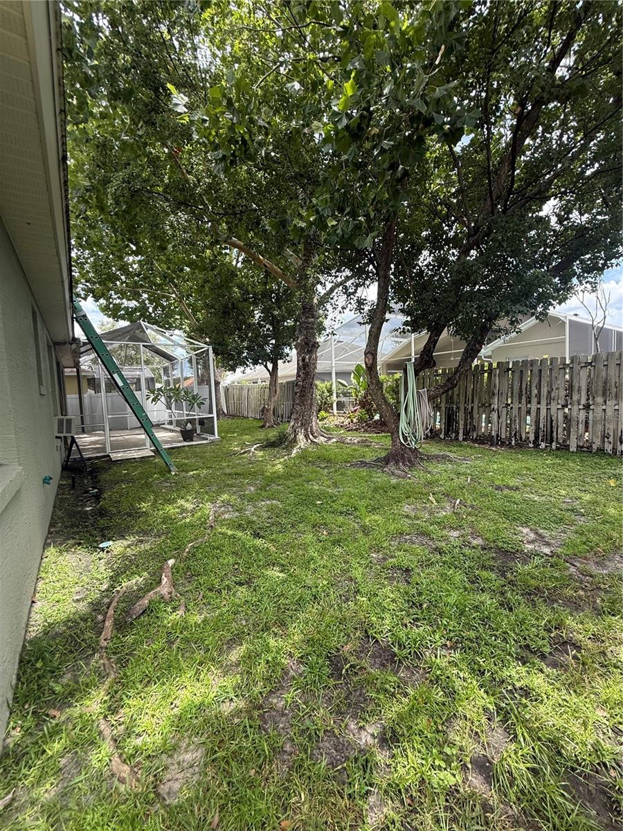 ALOMA WOODS PH 2 - Residential