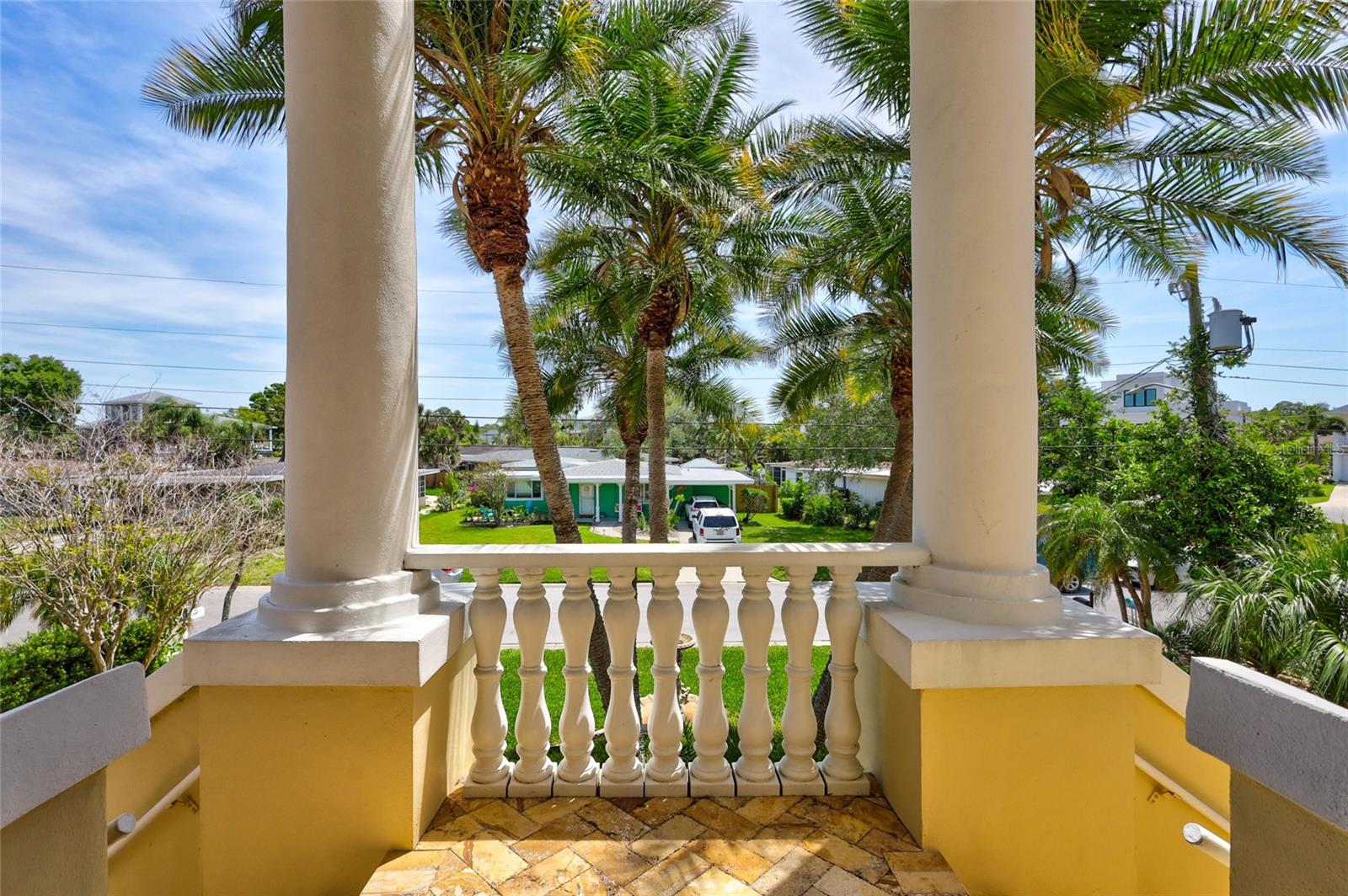 BAYWOOD SHORES - Residential