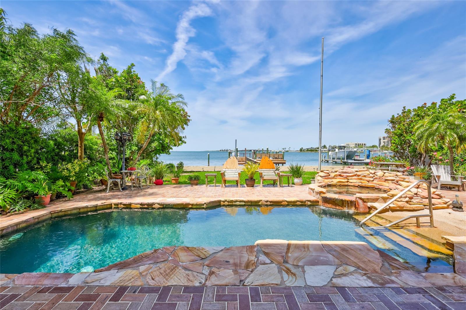 BAYWOOD SHORES - Residential