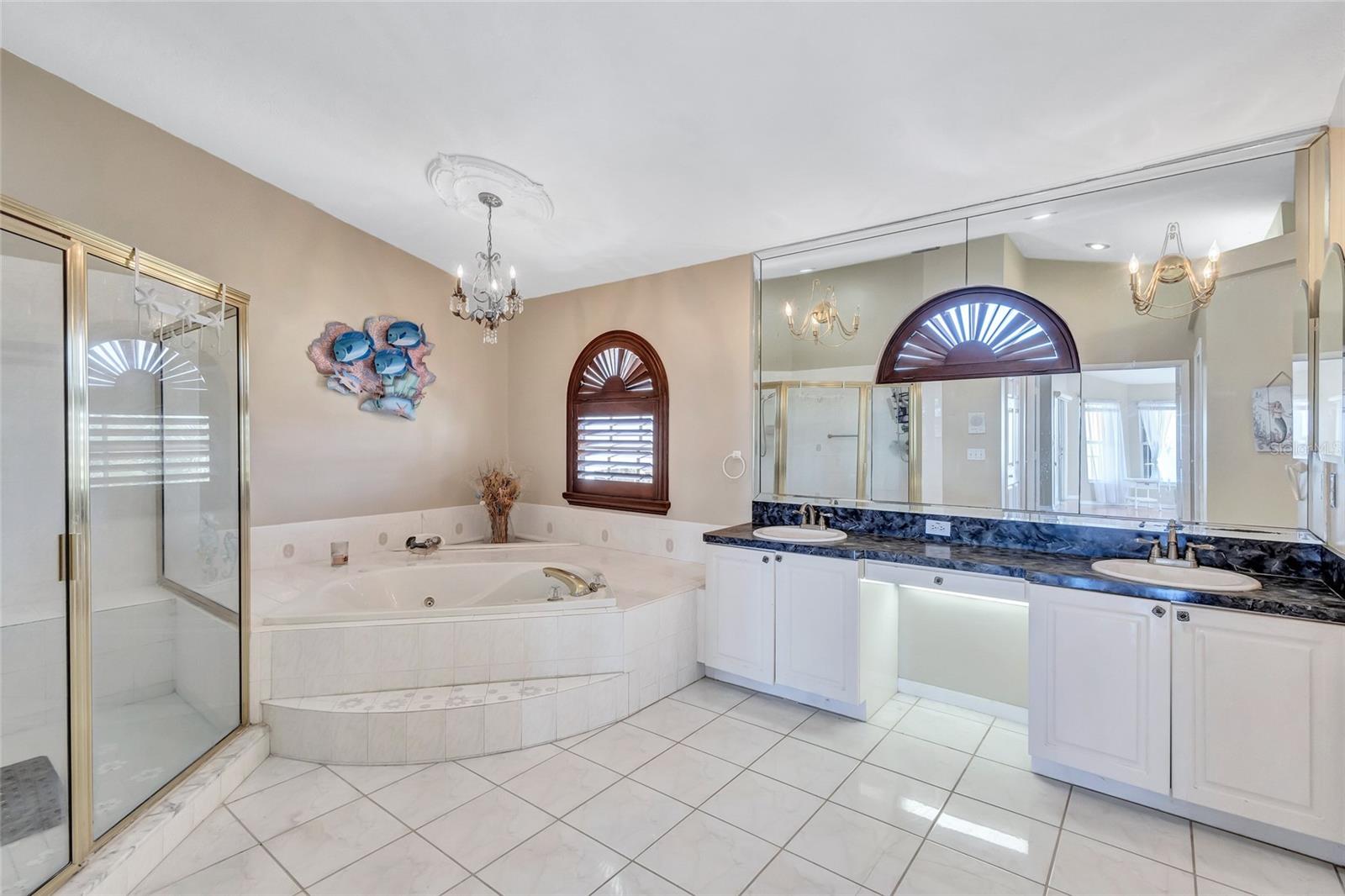 BAYWOOD SHORES - Residential