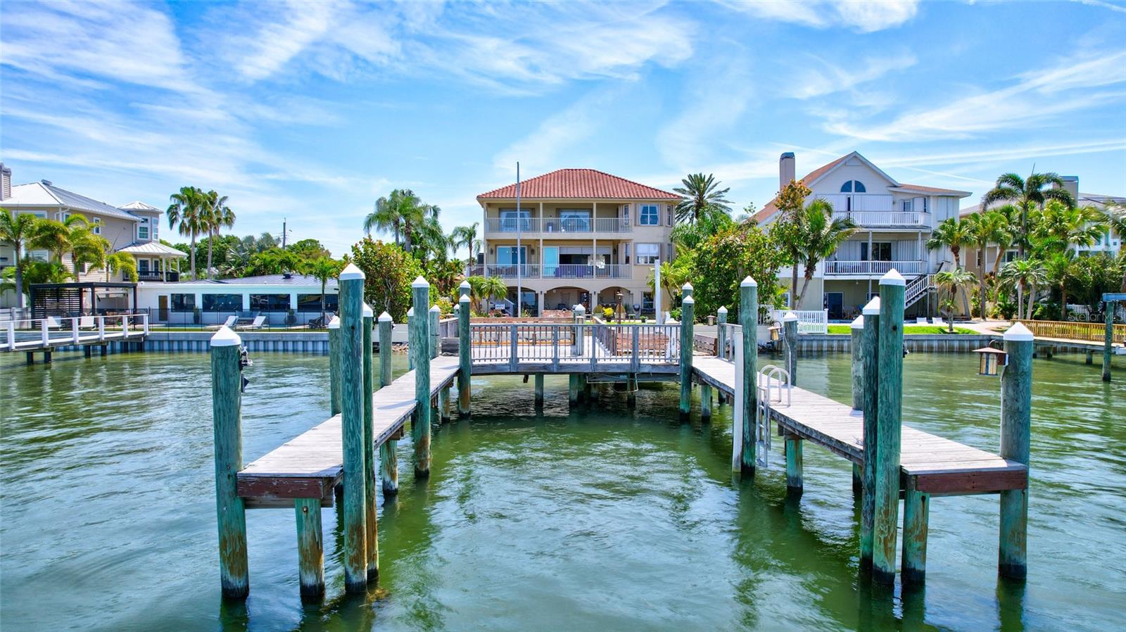 BAYWOOD SHORES - Residential