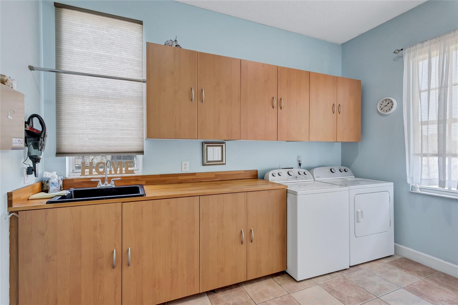 BAYWOOD SHORES - Residential
