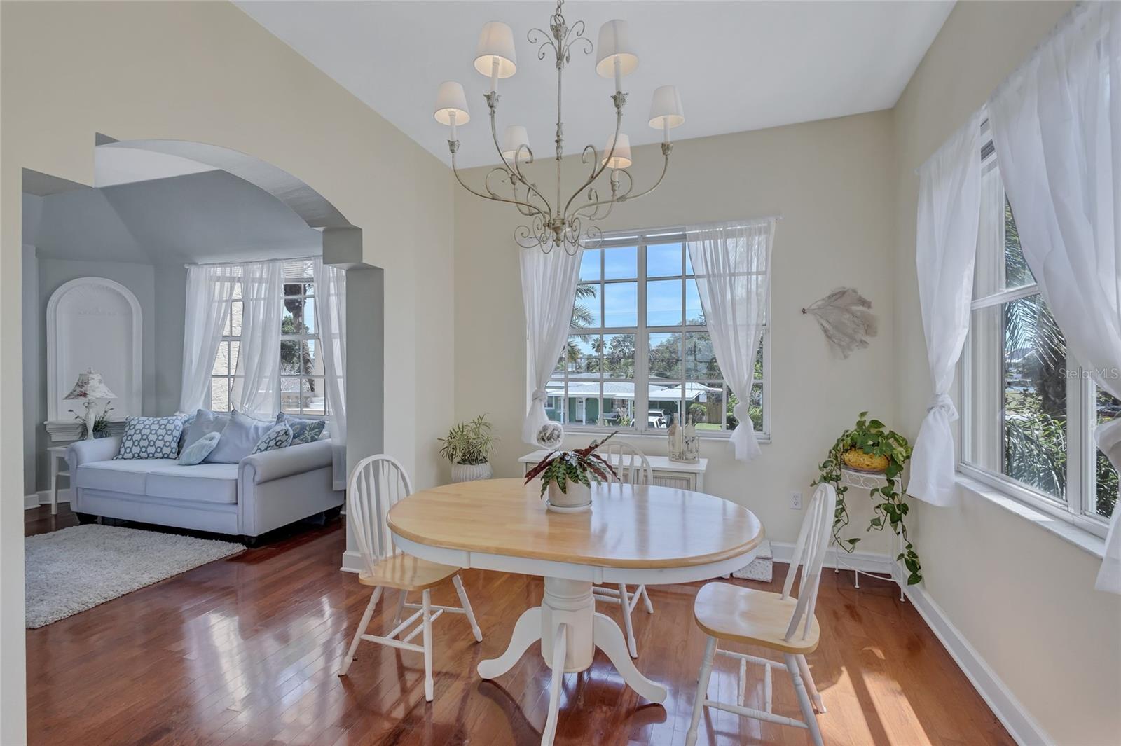 BAYWOOD SHORES - Residential