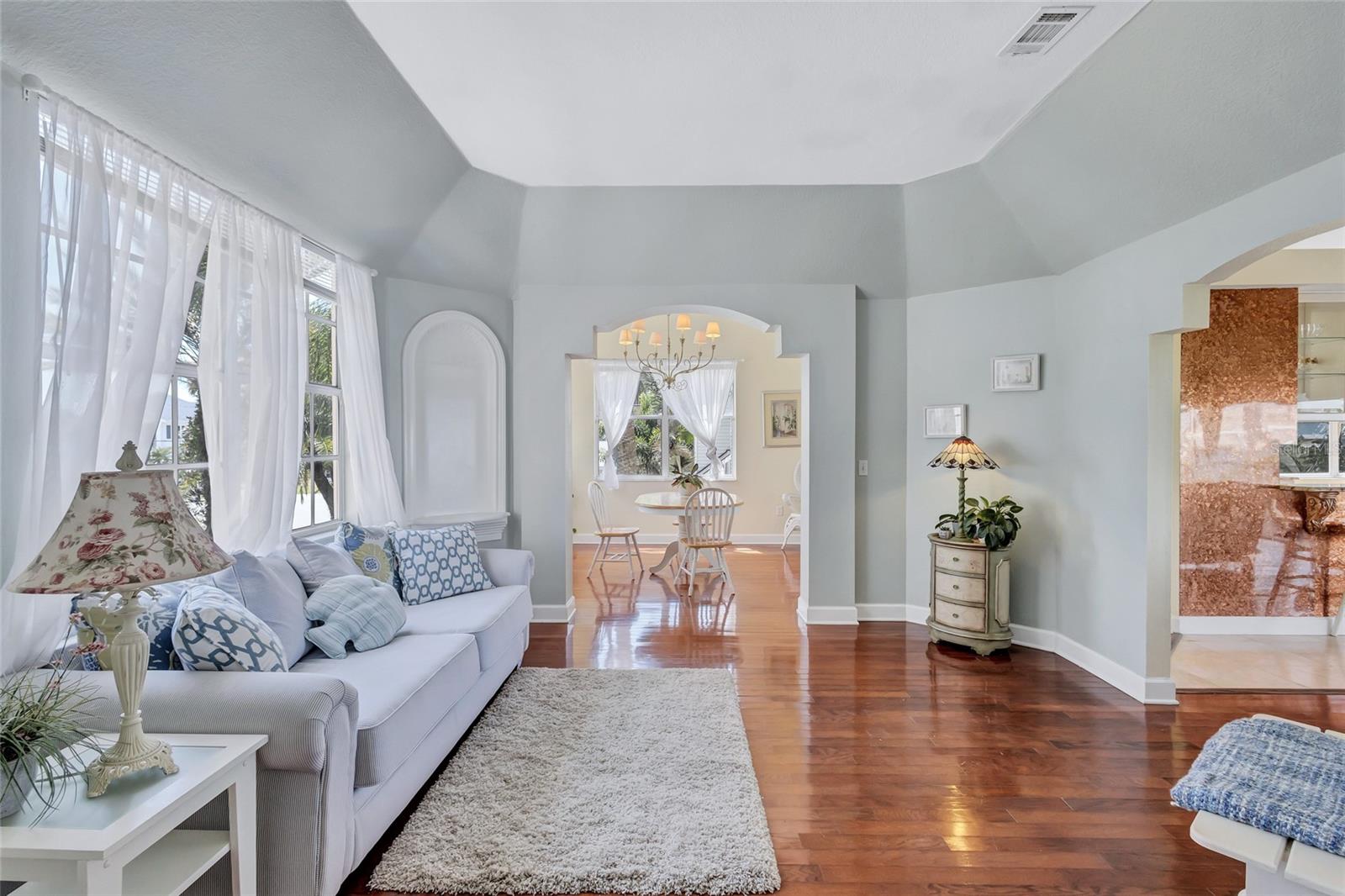 BAYWOOD SHORES - Residential