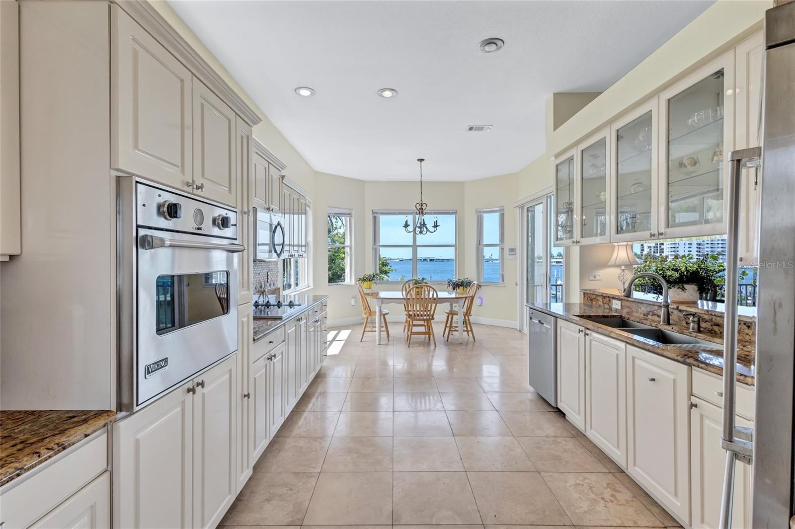 BAYWOOD SHORES - Residential