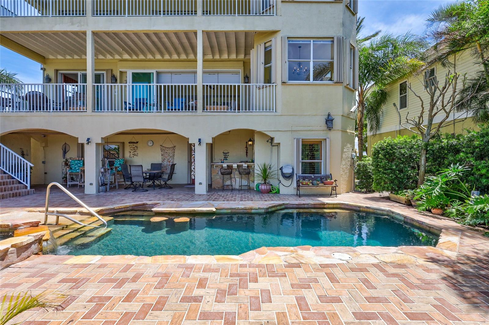 BAYWOOD SHORES - Residential