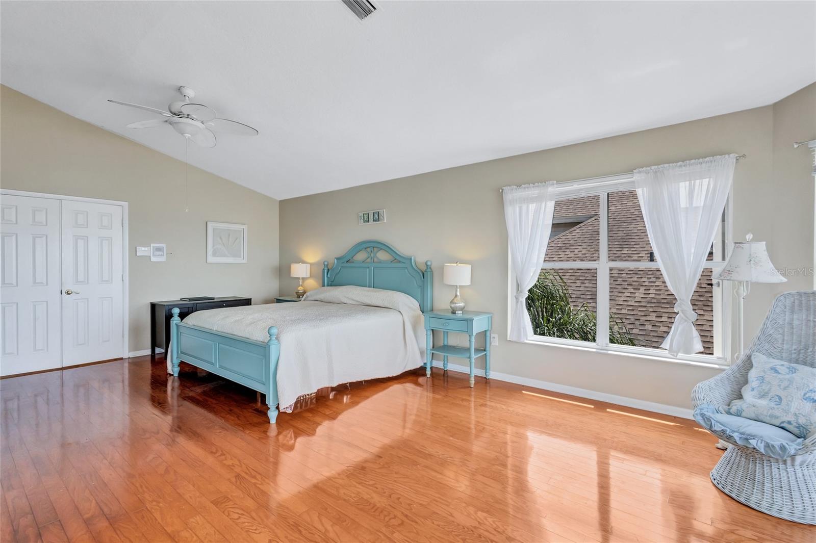 BAYWOOD SHORES - Residential