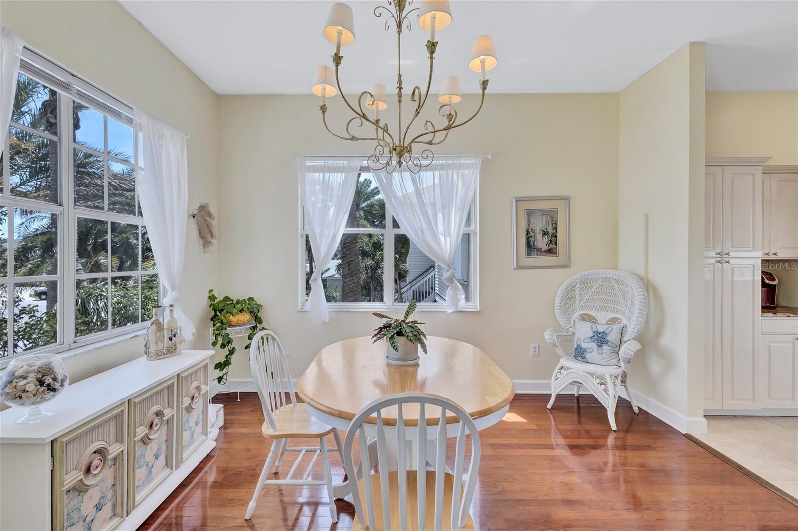 BAYWOOD SHORES - Residential