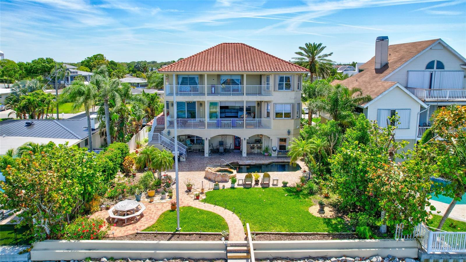 BAYWOOD SHORES - Residential