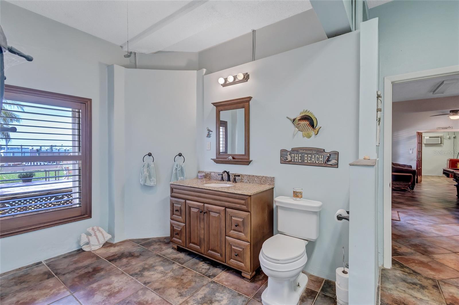 BAYWOOD SHORES - Residential