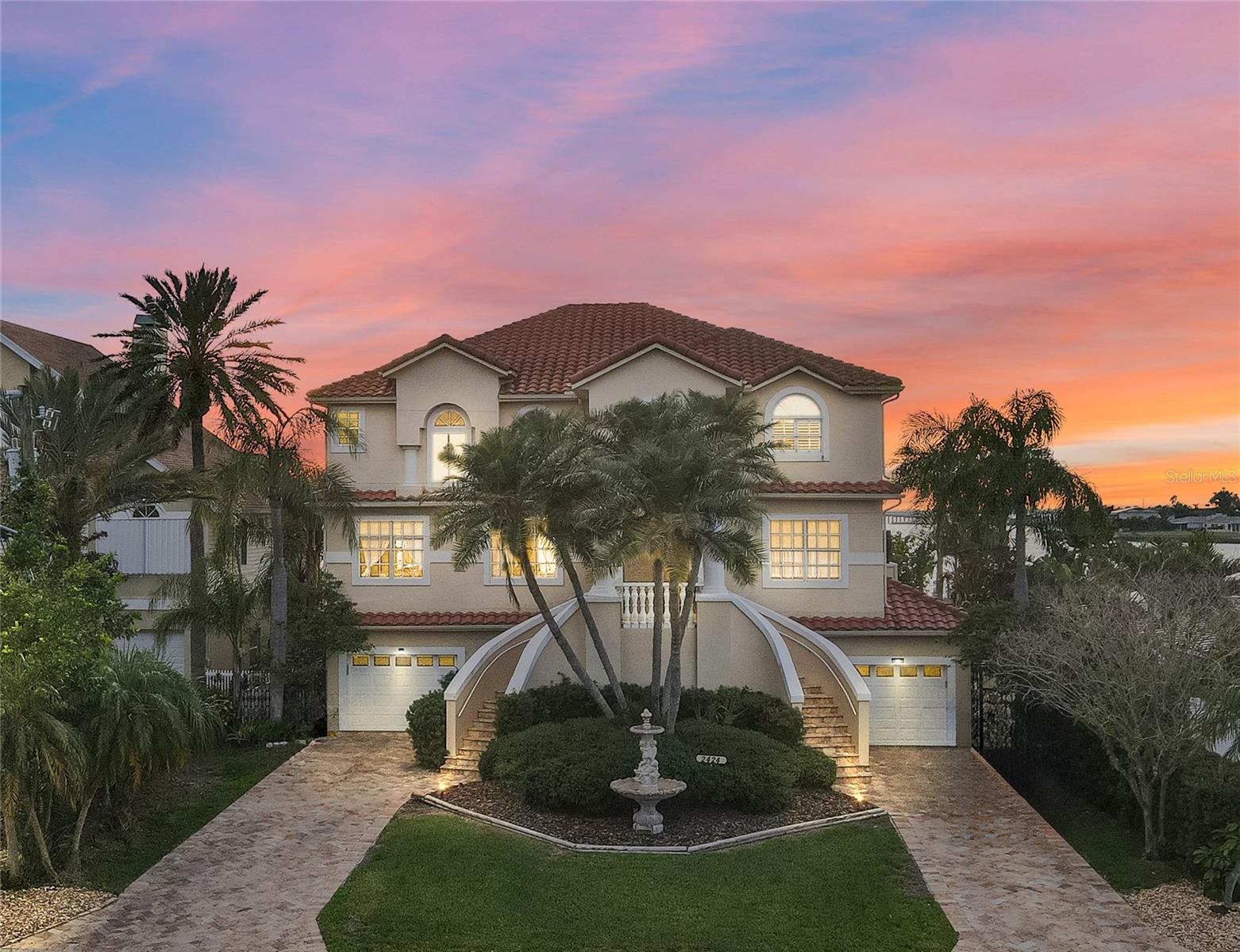 BAYWOOD SHORES - Residential