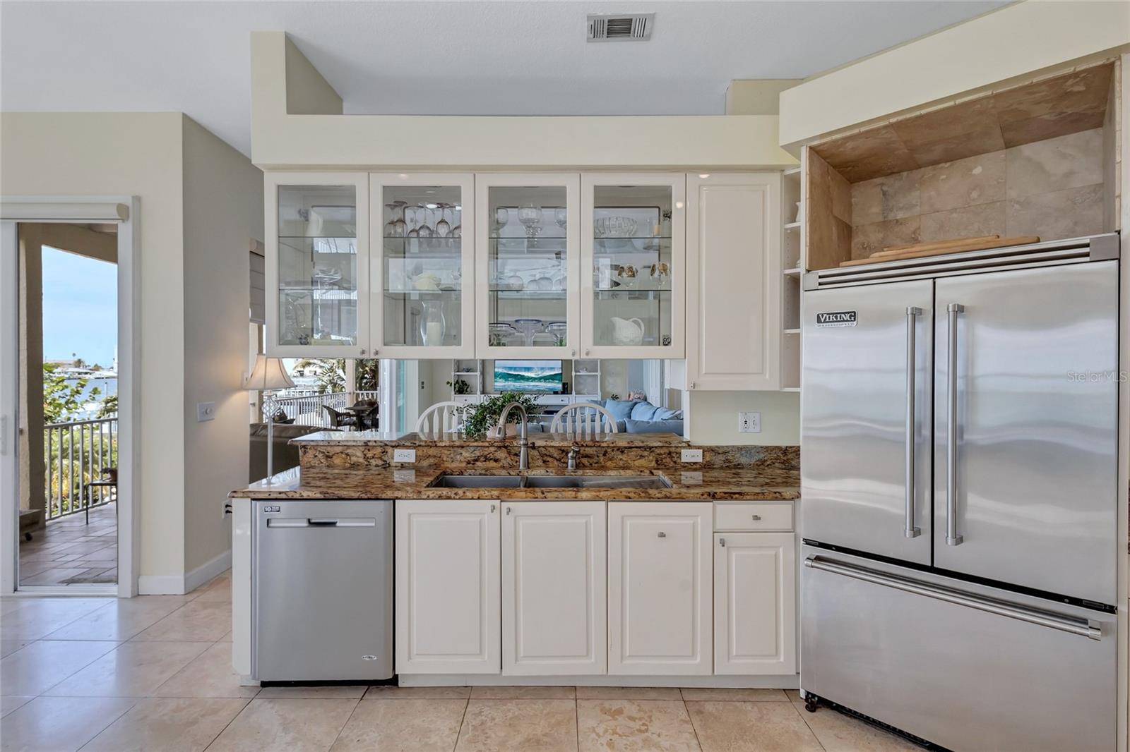 BAYWOOD SHORES - Residential