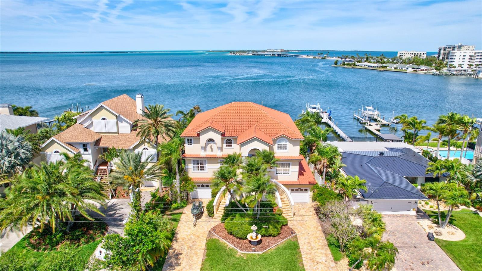 BAYWOOD SHORES - Residential