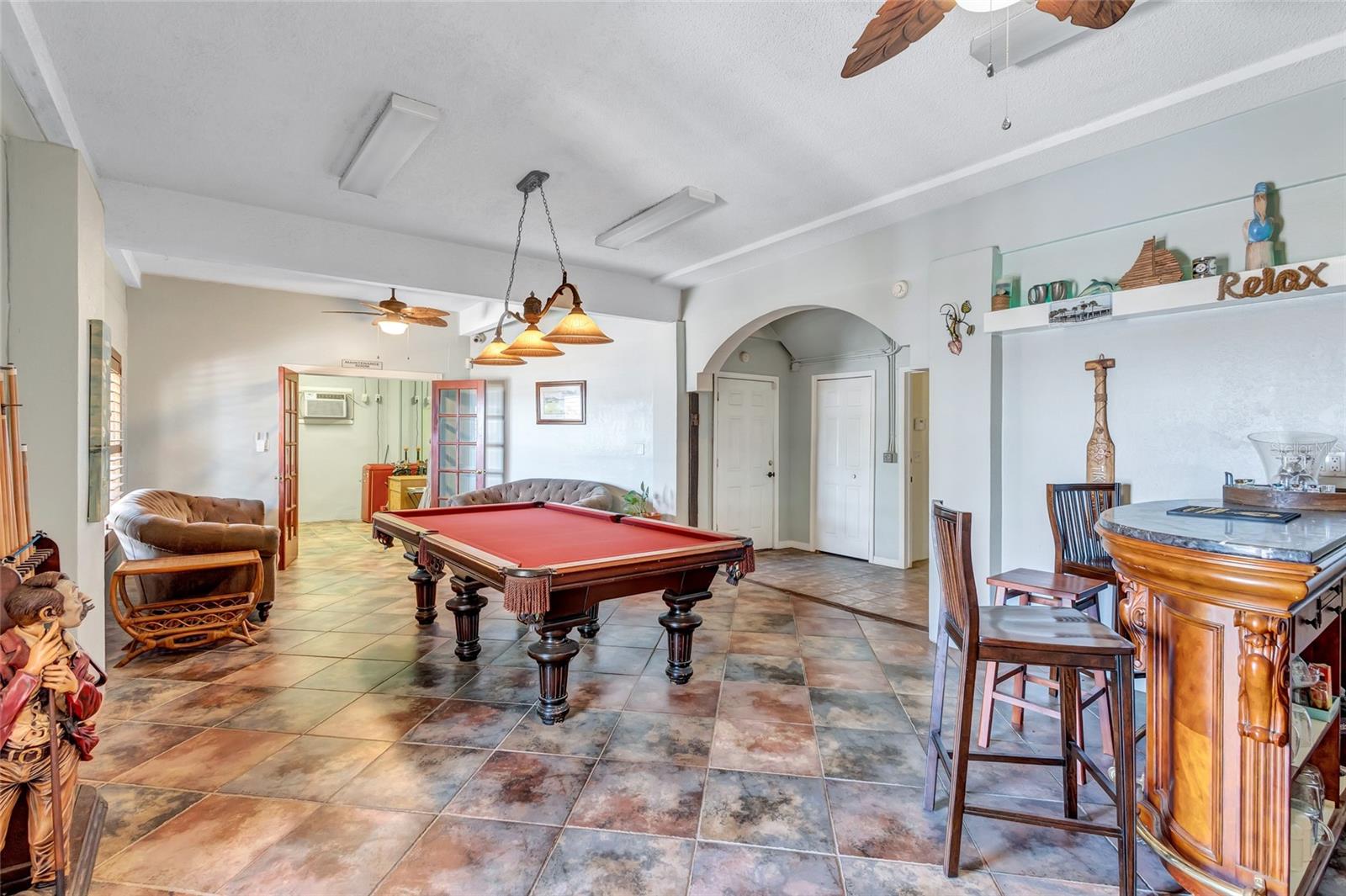 BAYWOOD SHORES - Residential