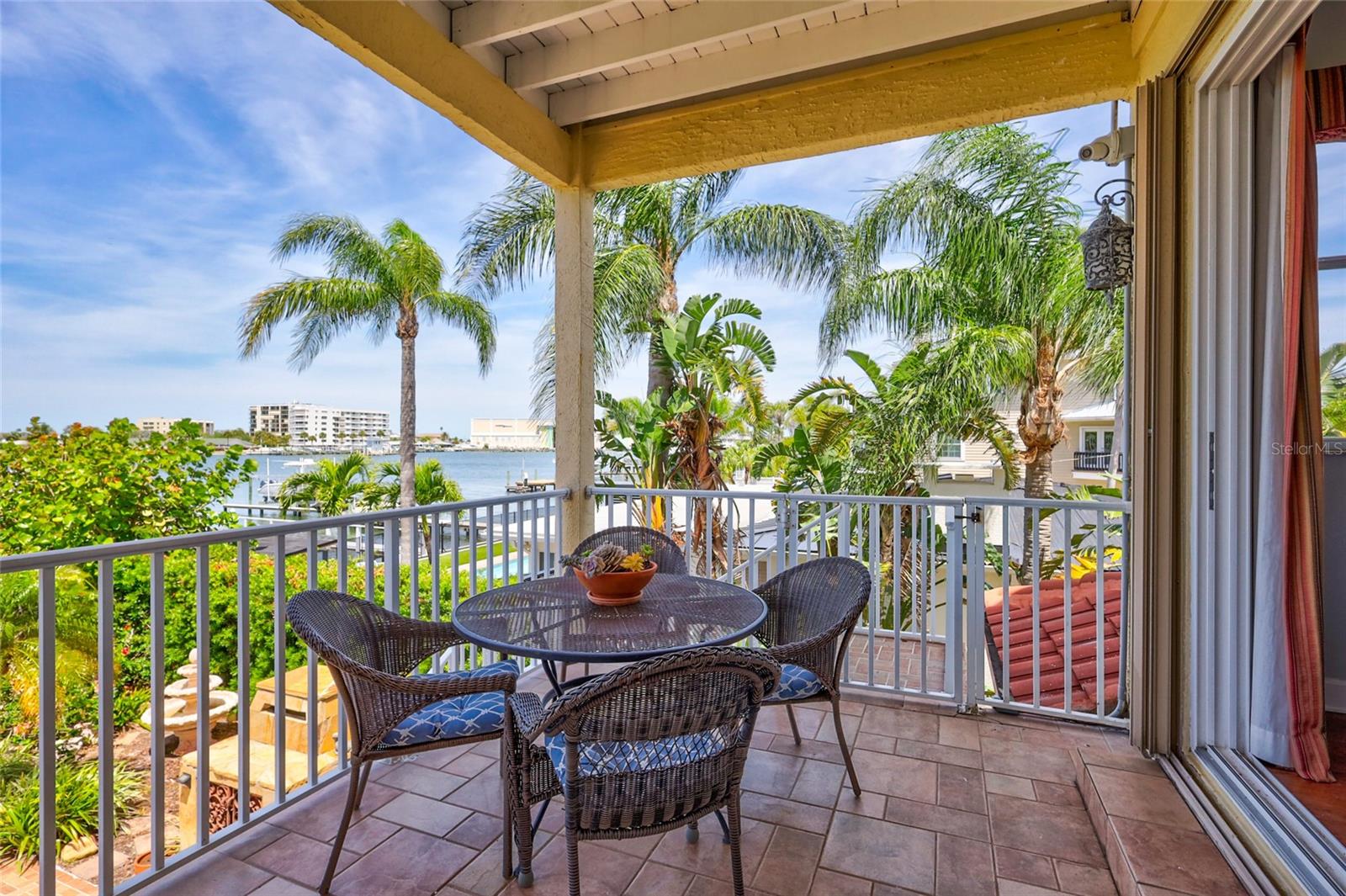 BAYWOOD SHORES - Residential