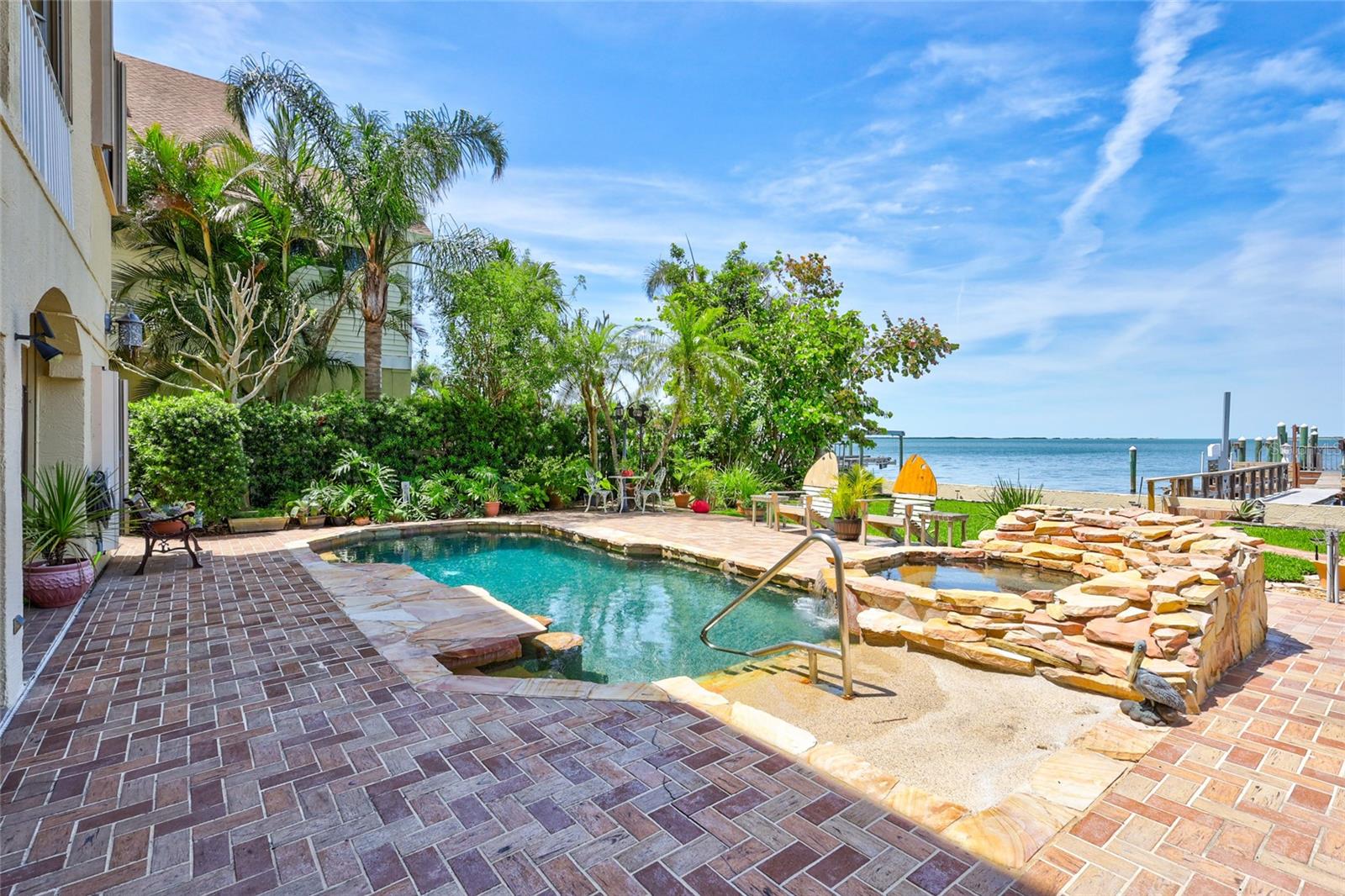 BAYWOOD SHORES - Residential