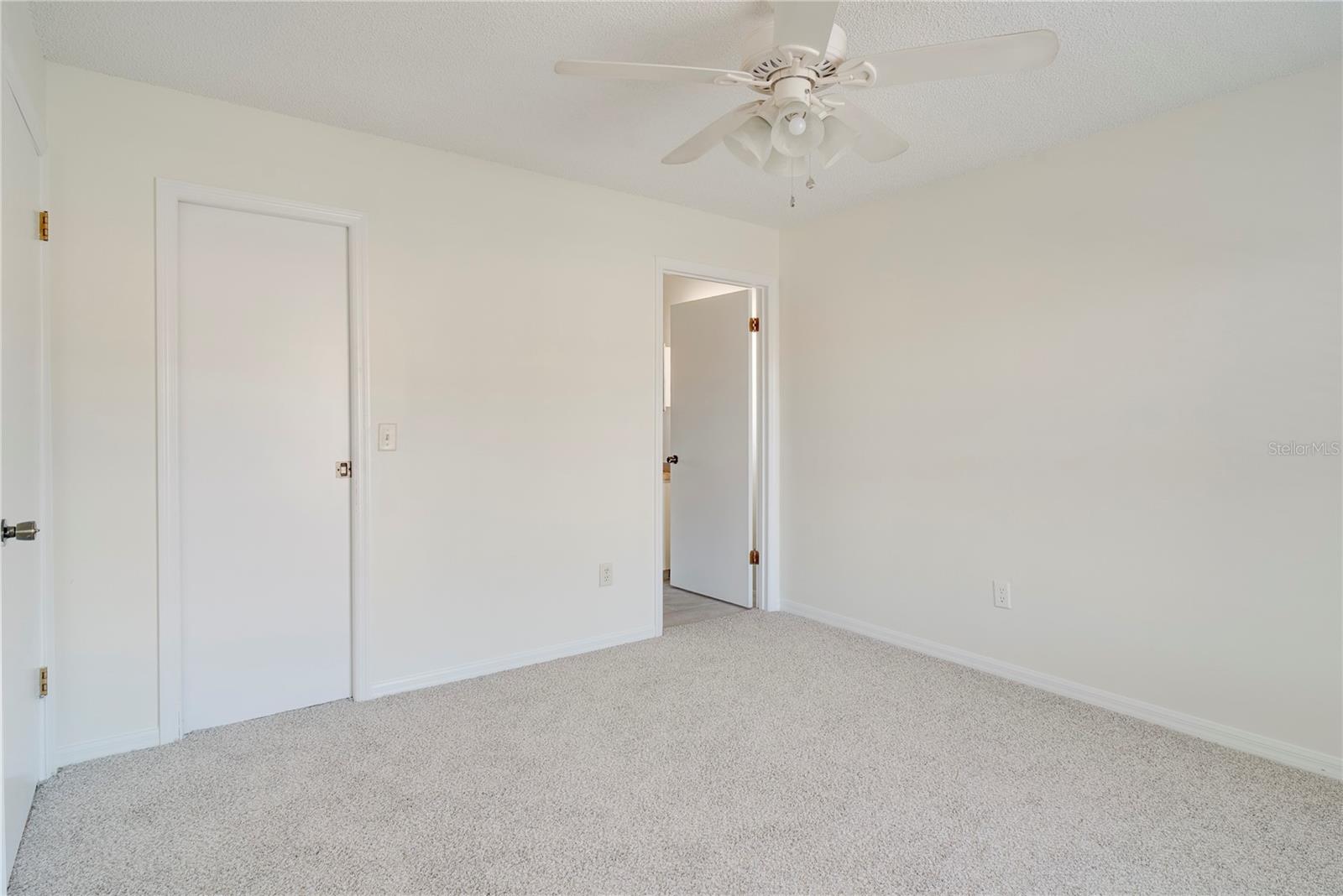 TOWNHOMES WINTER GARDEN - Residential