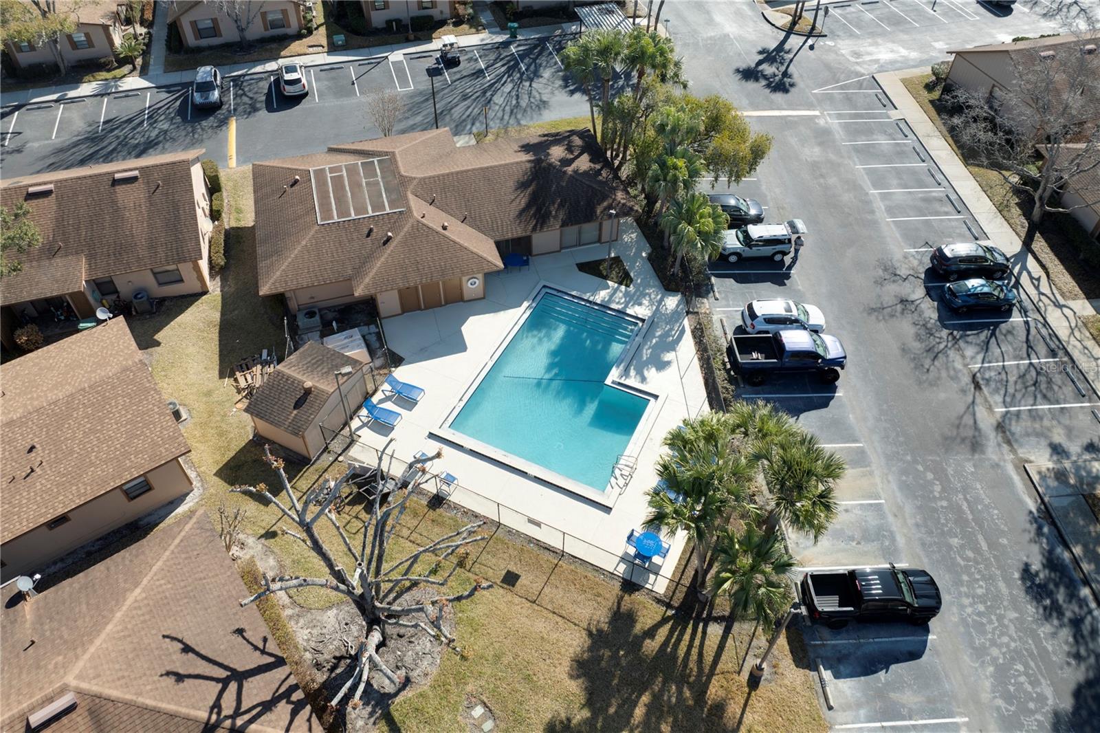 TOWNHOMES WINTER GARDEN - Residential