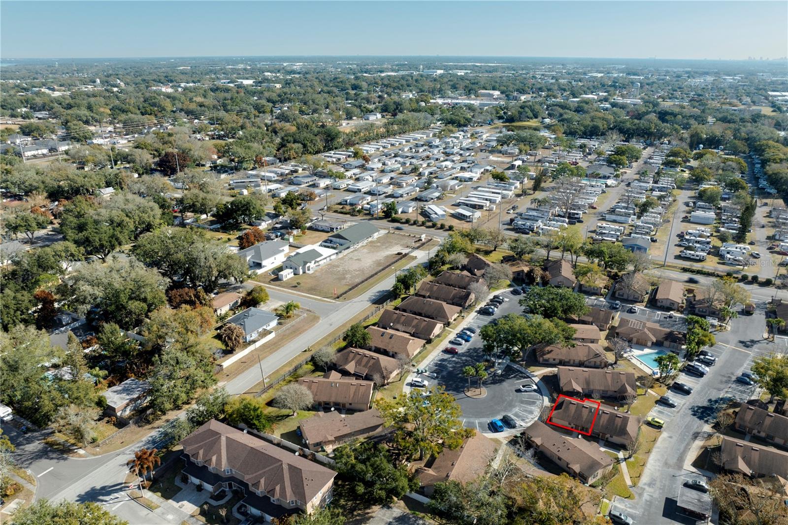 TOWNHOMES WINTER GARDEN - Residential