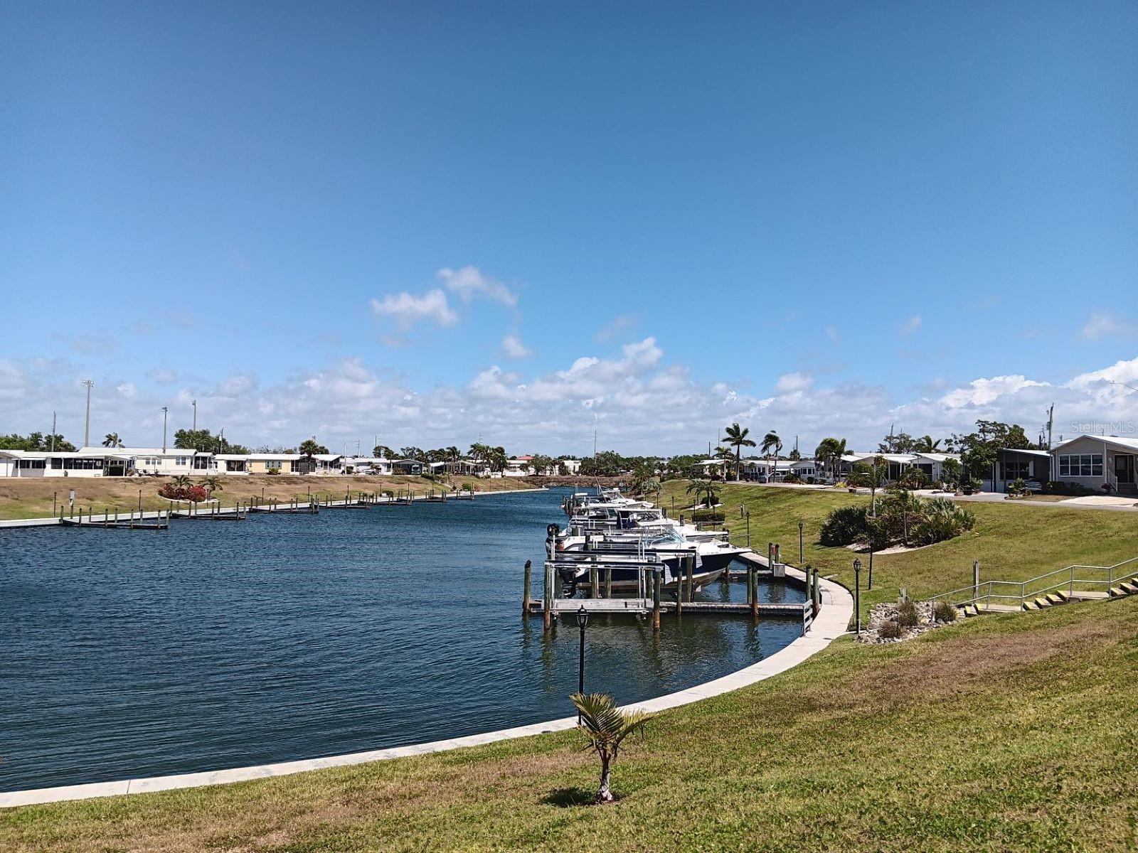 COUNTRY CLUB ESTATES - Land