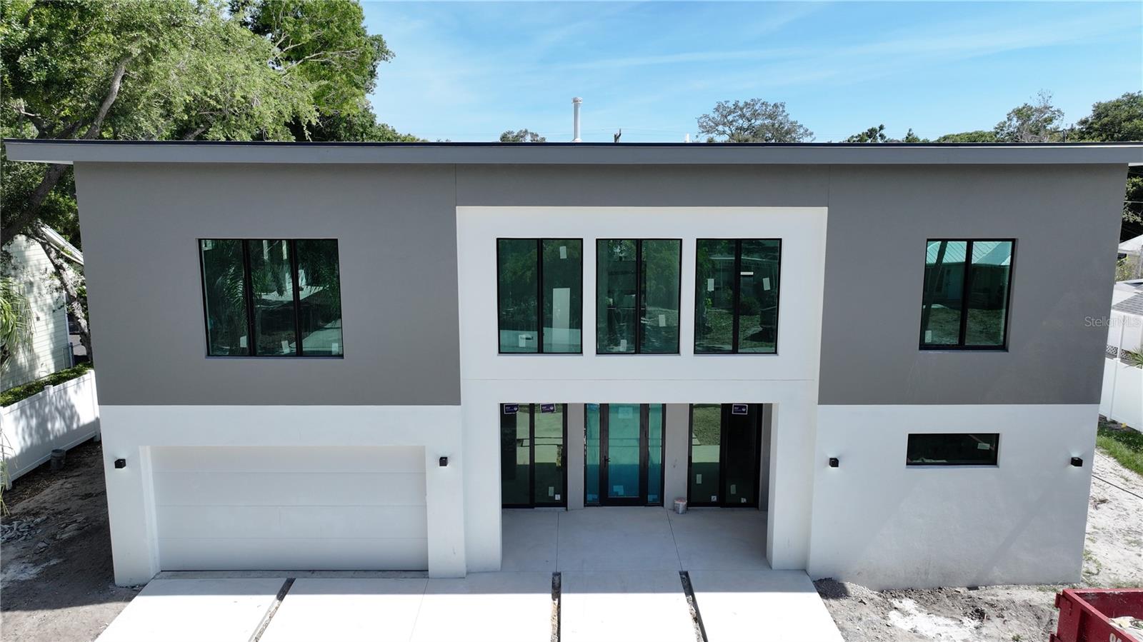 LA LINDA TERRACE - Residential