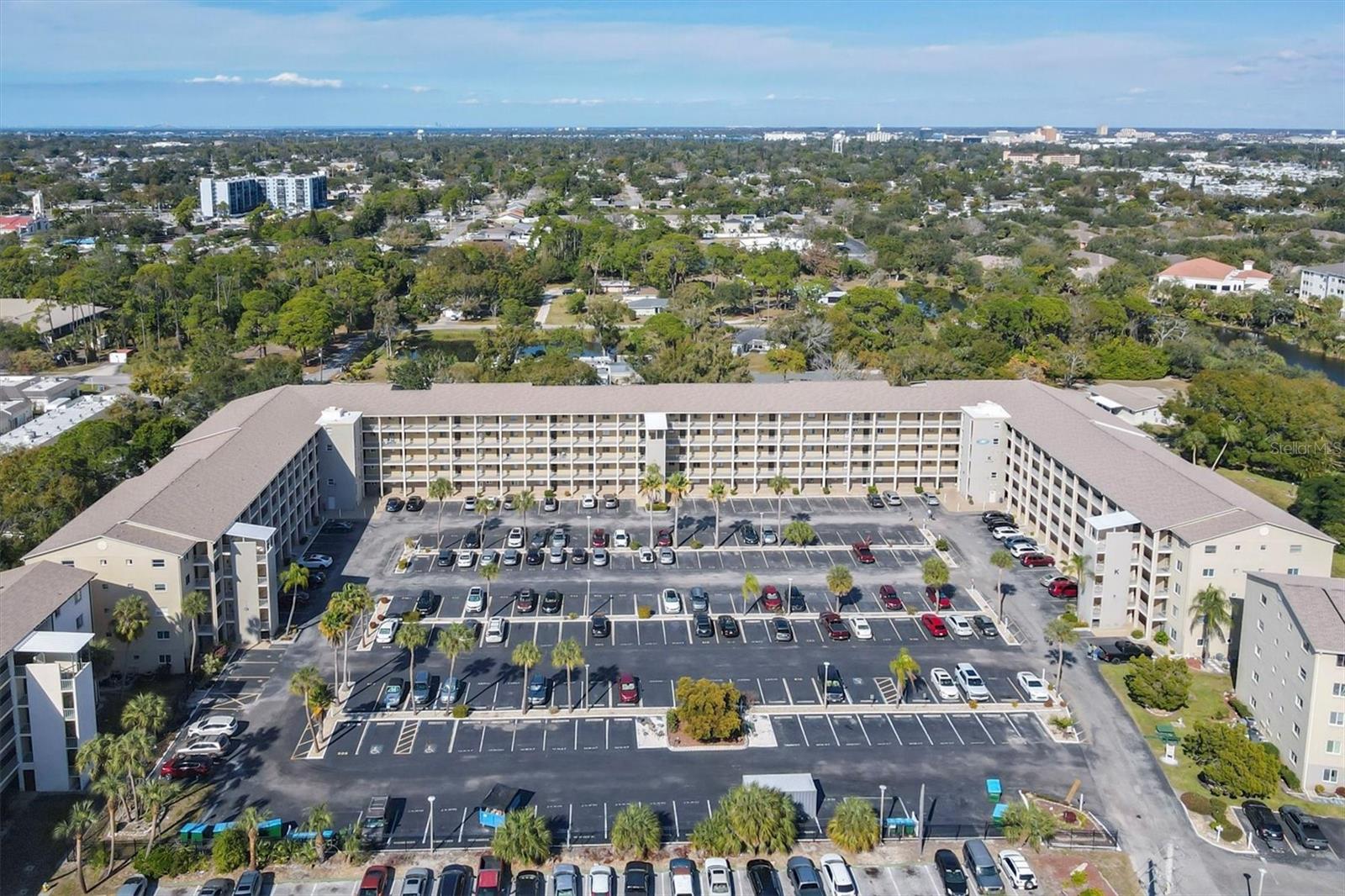 BAYSHORE ON THE LAKE APTS II SEC 3 - Residential