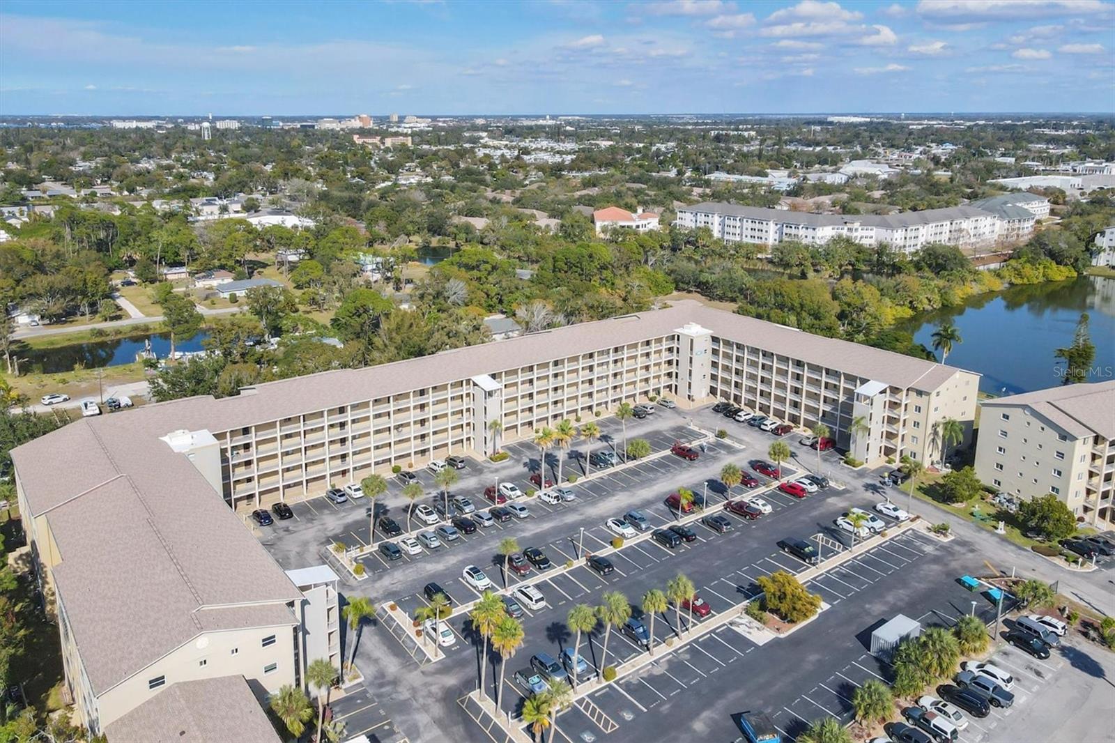 BAYSHORE ON THE LAKE APTS II SEC 3 - Residential