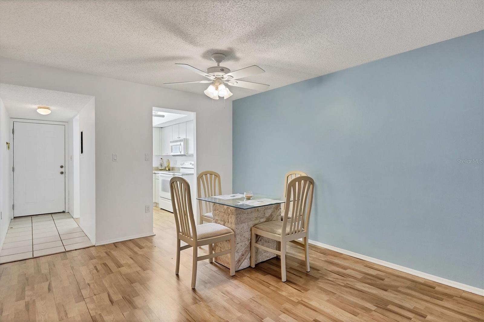 BAYSHORE ON THE LAKE APTS II SEC 3 - Residential