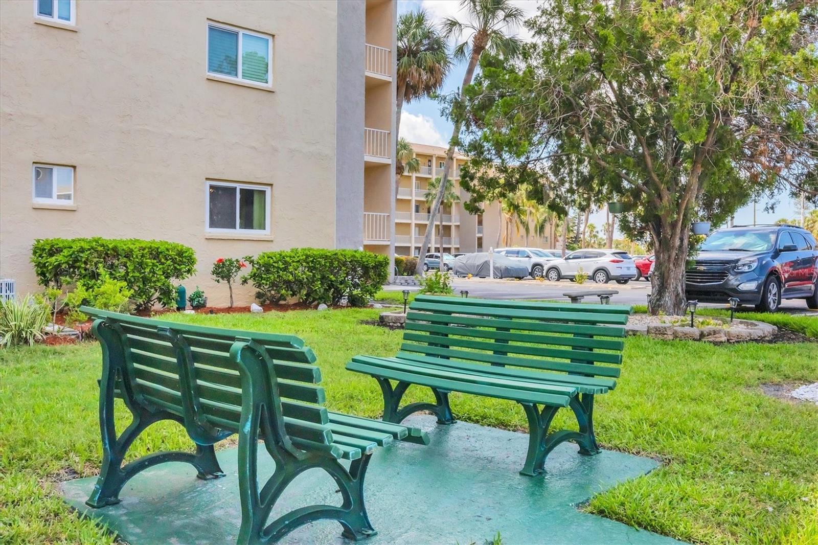 BAYSHORE ON THE LAKE APTS II SEC 3 - Residential