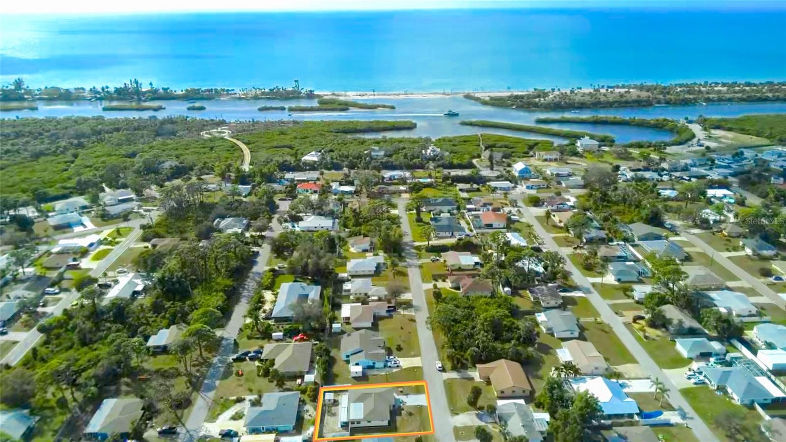 SOUTH VENICE - Residential