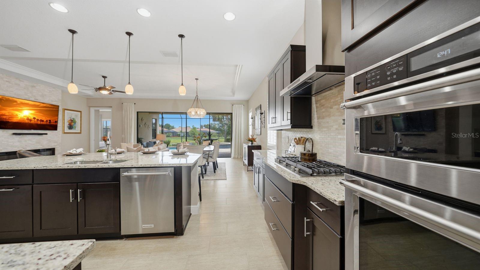 COUNTRY CLUB EAST AT LAKEWD RNCH XX - Residential