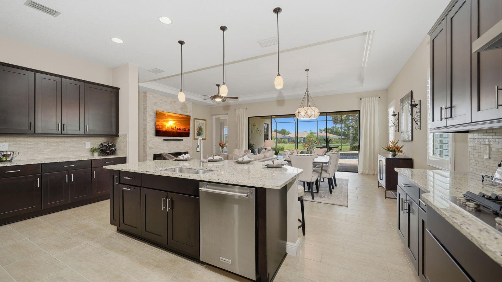 COUNTRY CLUB EAST AT LAKEWD RNCH XX - Residential