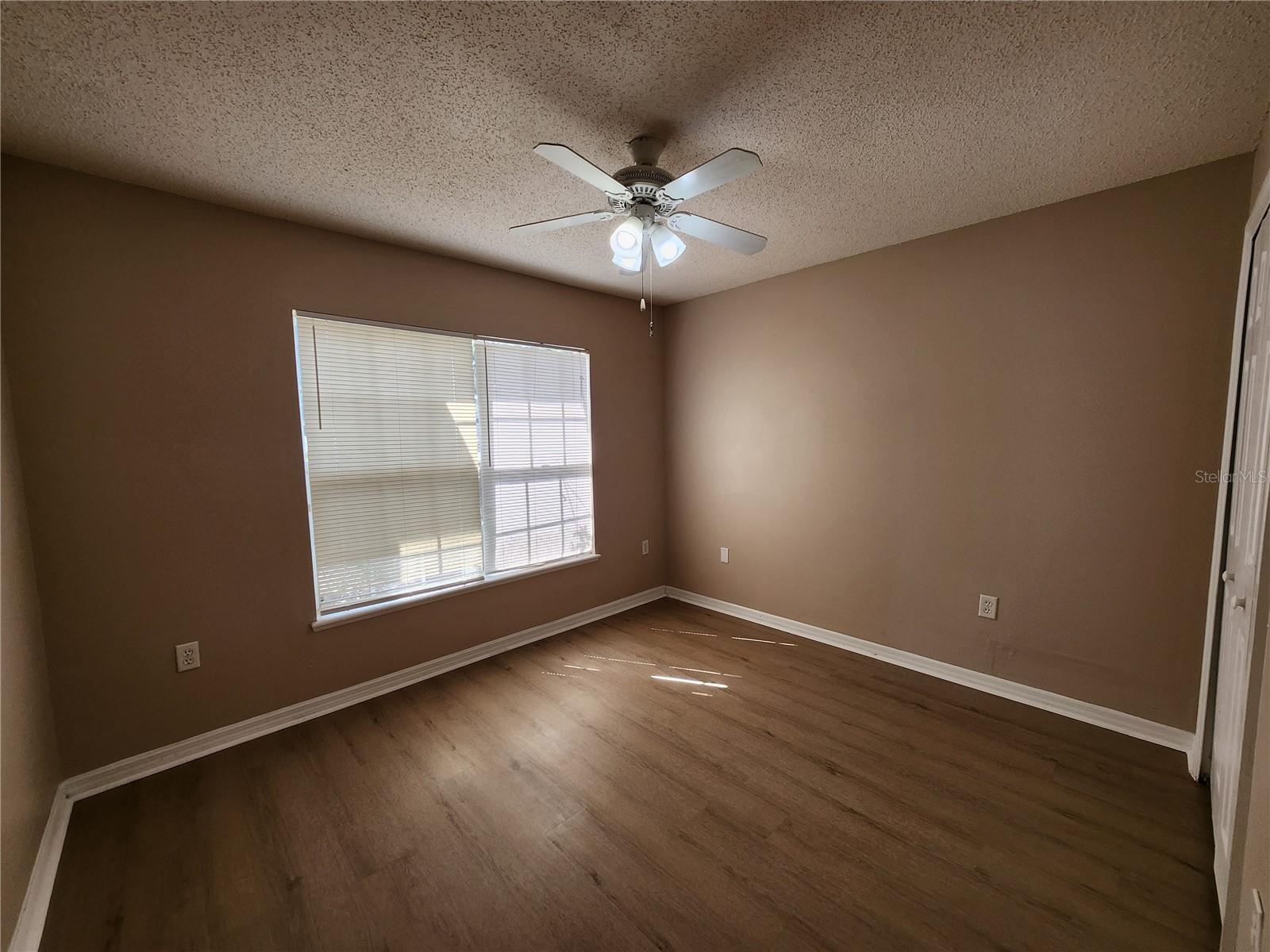 BOYETTE CREEK PH 01 - Residential Lease