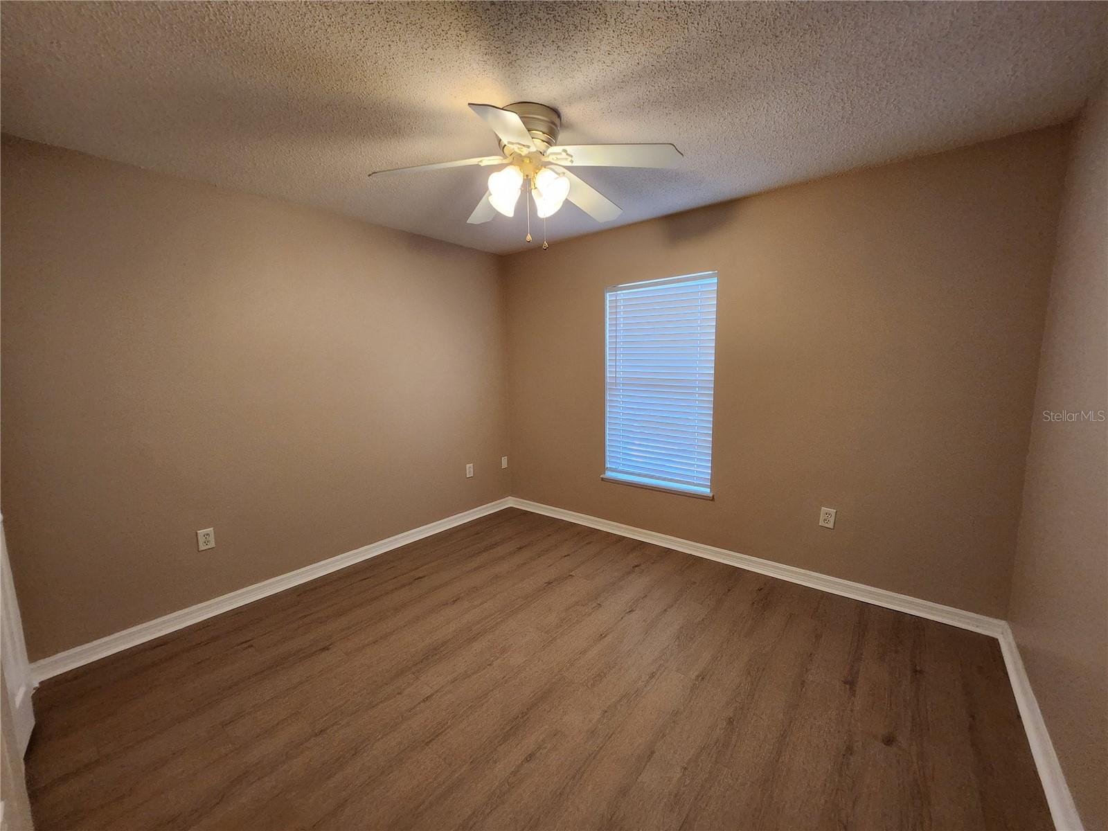BOYETTE CREEK PH 01 - Residential Lease