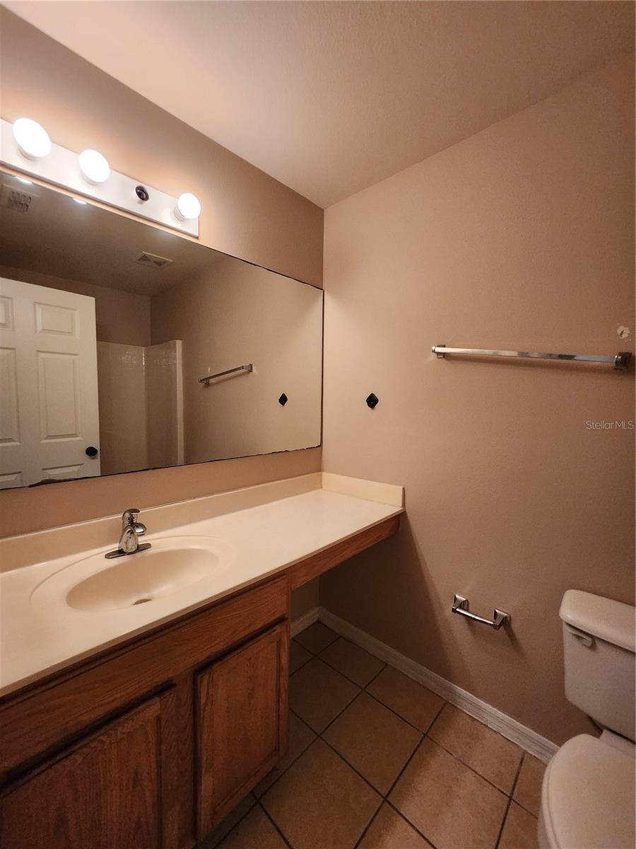 BOYETTE CREEK PH 01 - Residential Lease