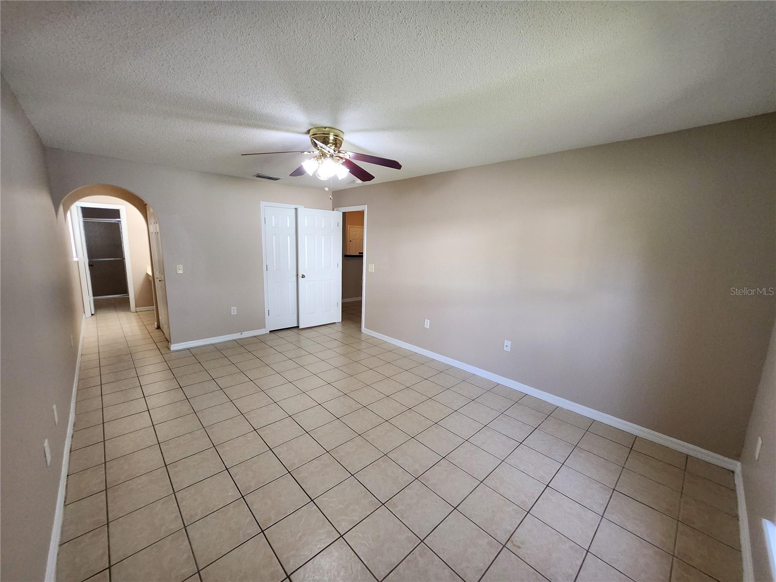 BOYETTE CREEK PH 01 - Residential Lease