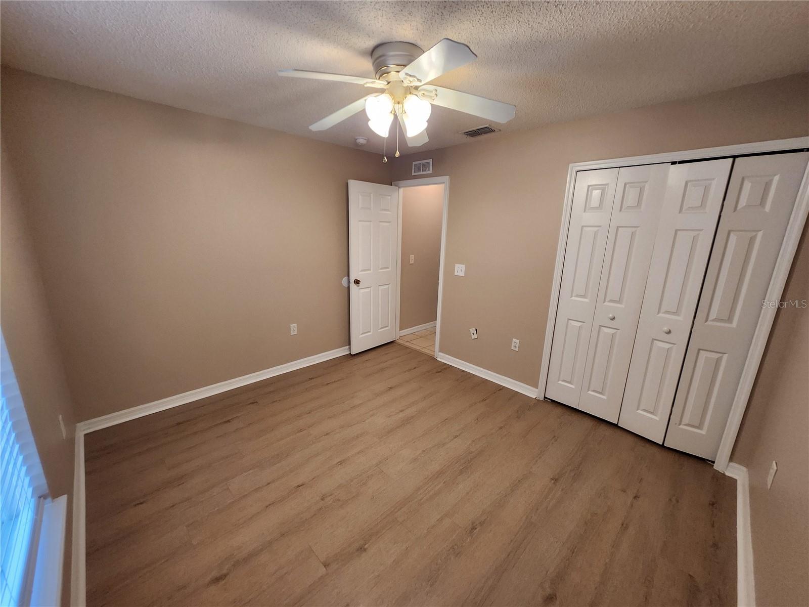 BOYETTE CREEK PH 01 - Residential Lease