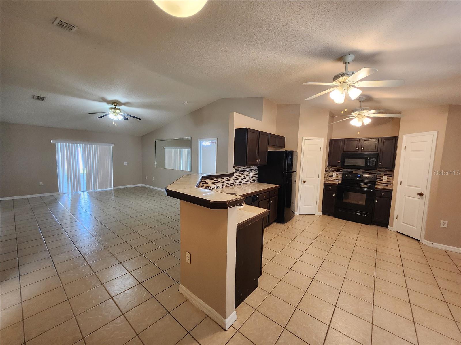 BOYETTE CREEK PH 01 - Residential Lease