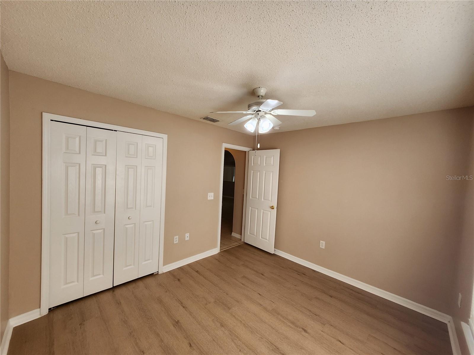 BOYETTE CREEK PH 01 - Residential Lease